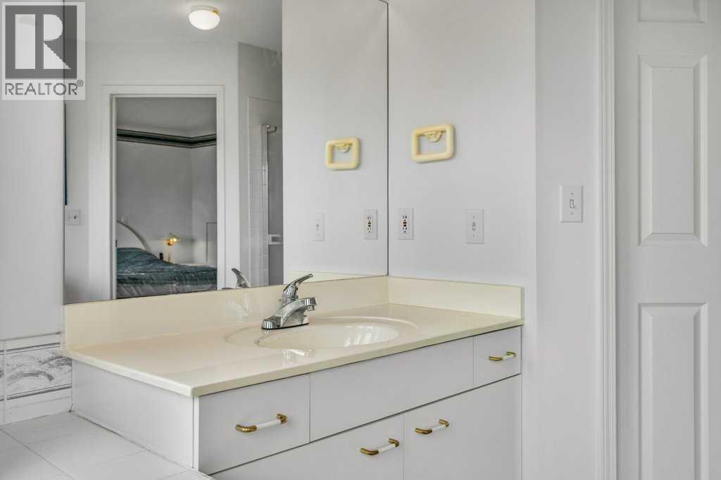 4 Hampshire Circle Nw, Calgary, Alberta  T3A 4Y3 - Photo 27 - A2240460