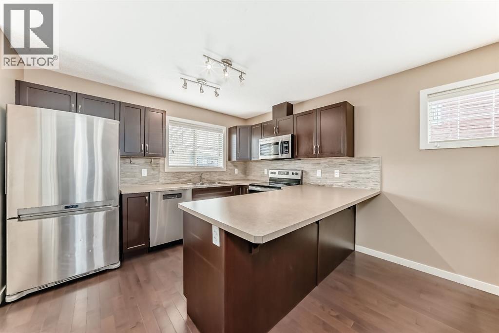 44 Sunset Road, Cochrane, Alberta  T4C 0H4 - Photo 3 - A2244245