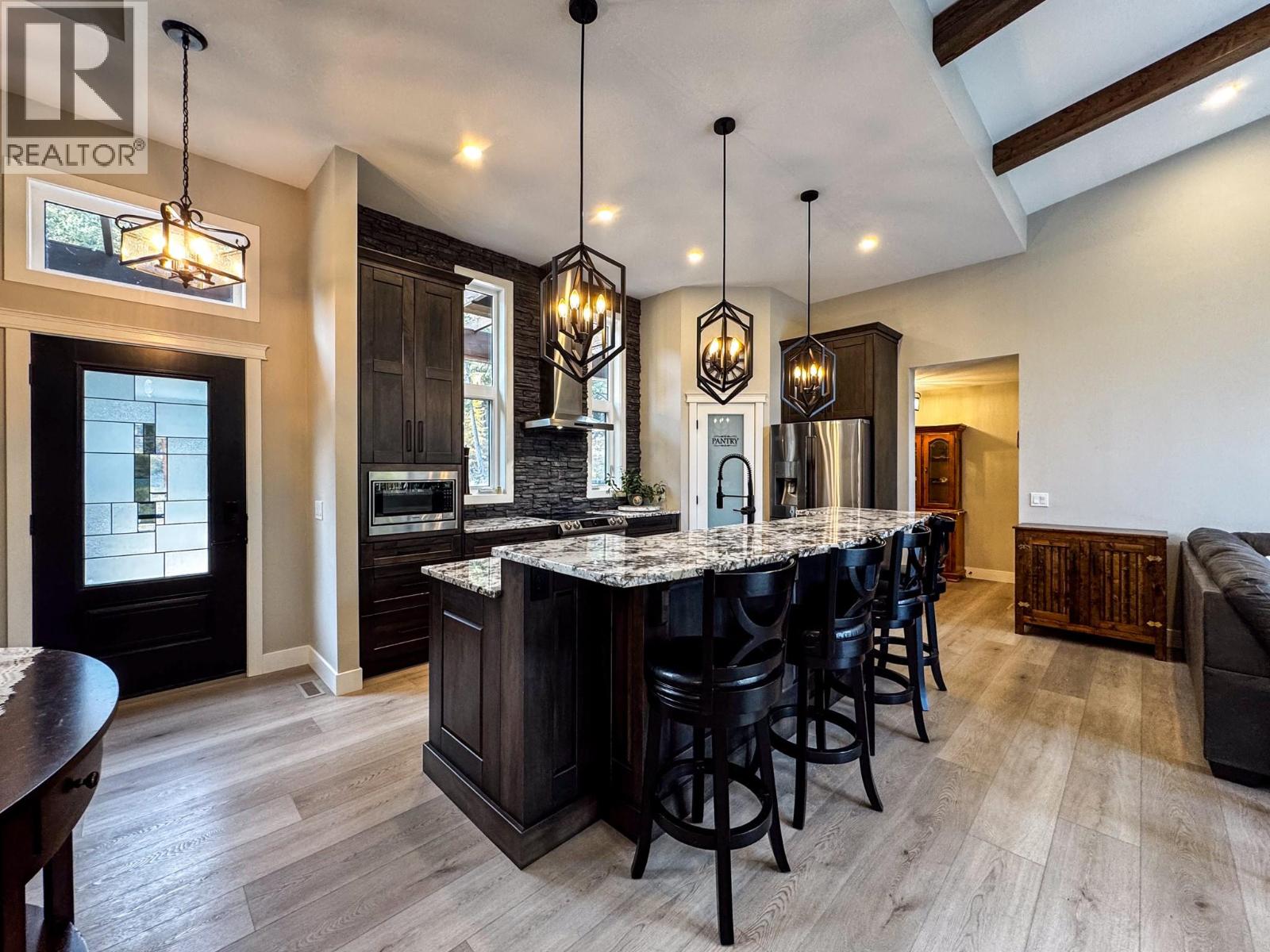 9905 Osprey Landing Drive, Wardner, British Columbia  V0B 2J0 - Photo 7 - 10366794