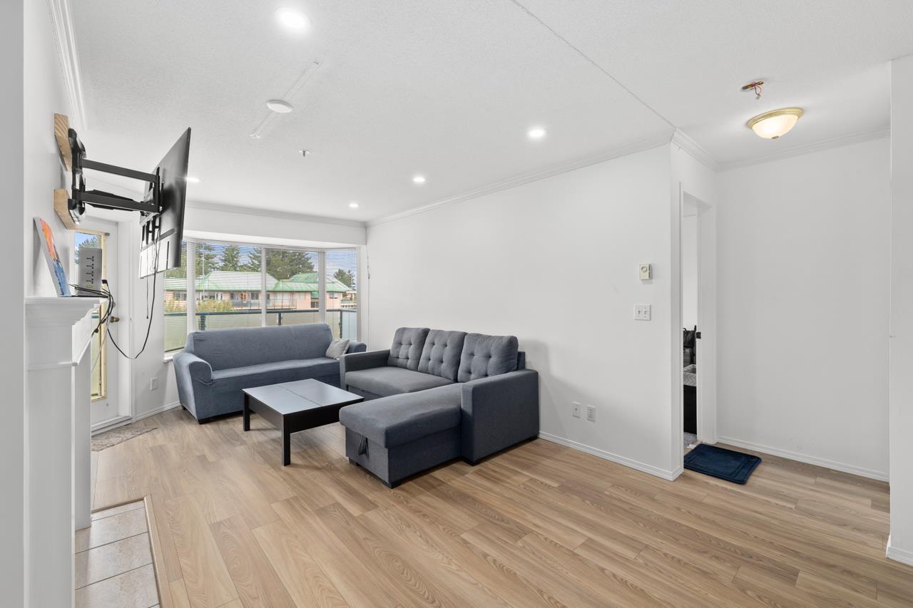 409 2958 Trethewey Street, Abbotsford, British Columbia  V2T 6P6 - Photo 2 - R3062268