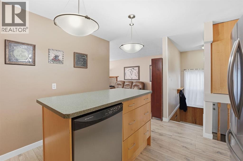 74 Mcrae Street E, Okotoks, Alberta  T1S 1J6 - Photo 19 - A2261407