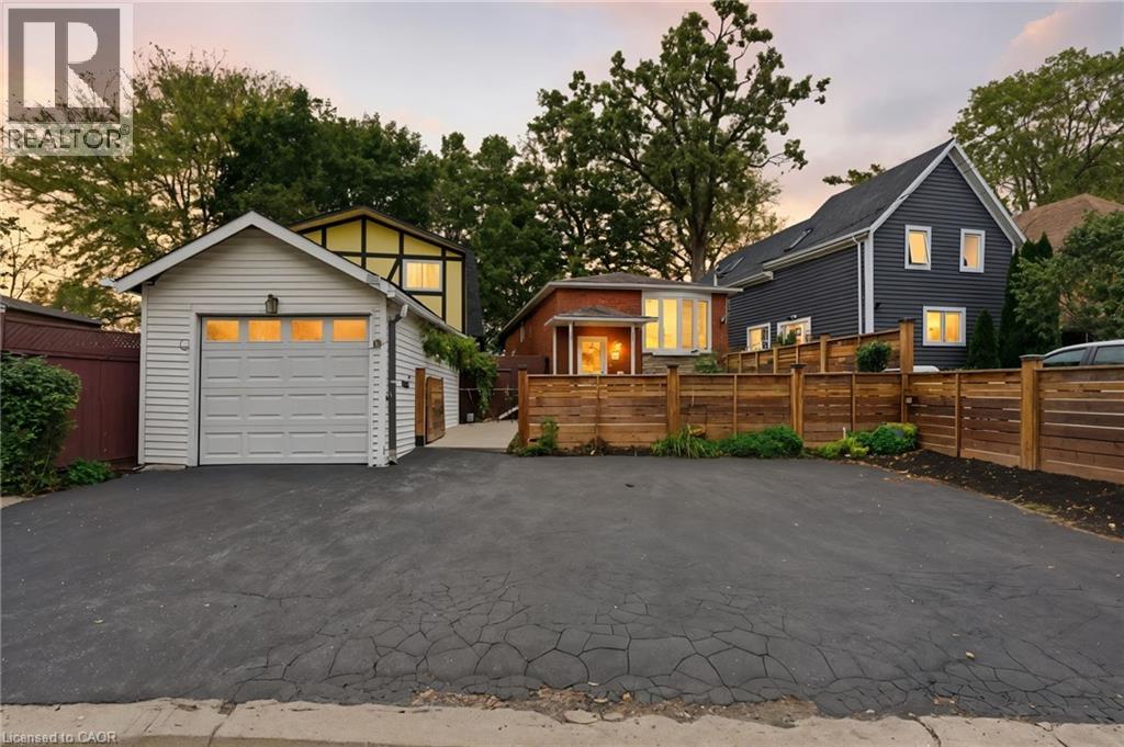 19 Victoria Terrace, Grimsby, Ontario  L3M 2E6 - Photo 2 - 40780370