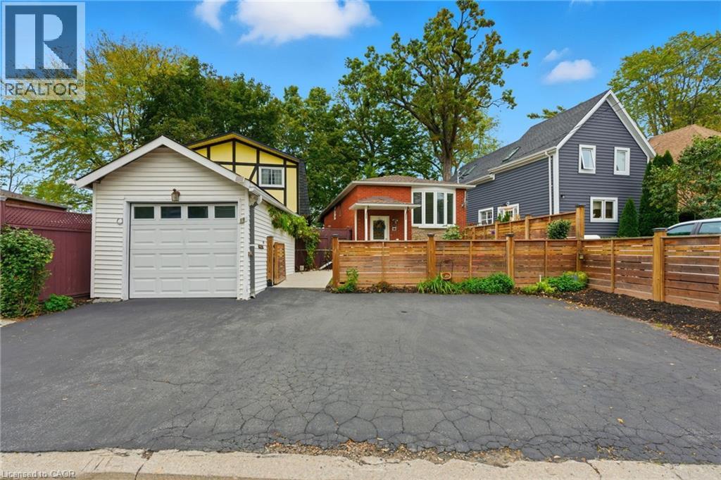 19 Victoria Terrace, Grimsby, Ontario  L3M 2E6 - Photo 3 - 40780370