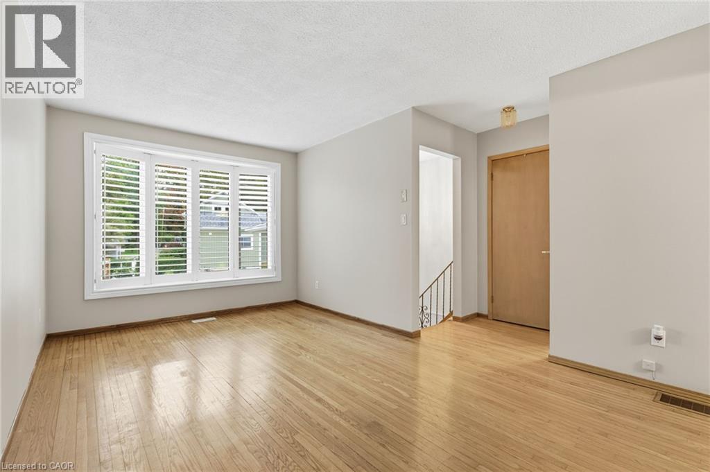 19 Victoria Terrace, Grimsby, Ontario  L3M 2E6 - Photo 11 - 40780370