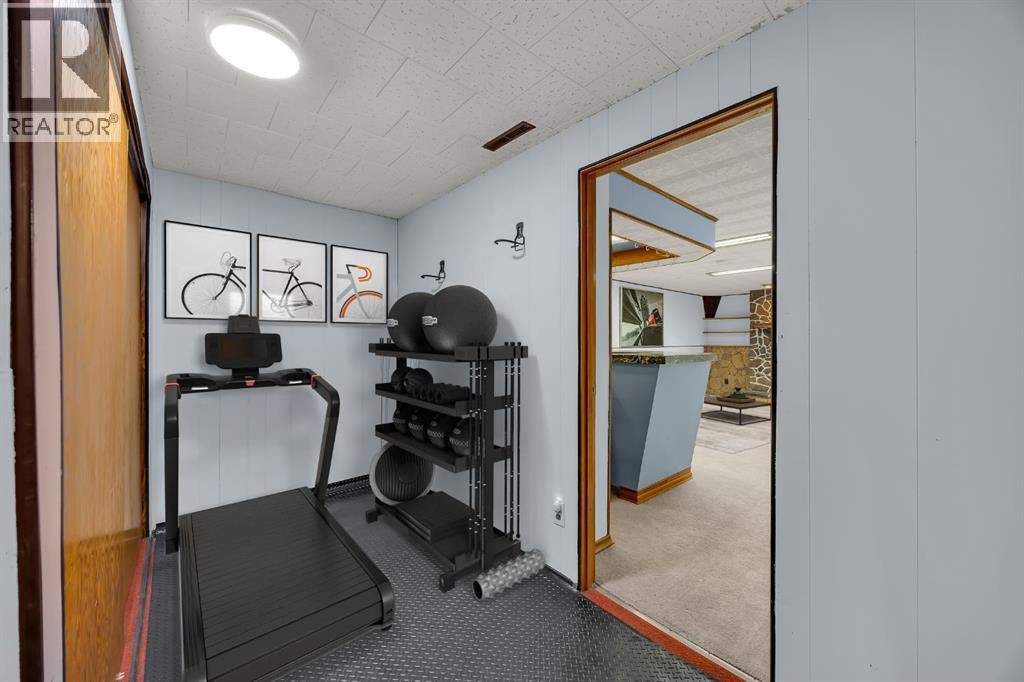 7932 36 Avenue Nw, Calgary, Alberta  T3B 1V7 - Photo 23 - A2264667