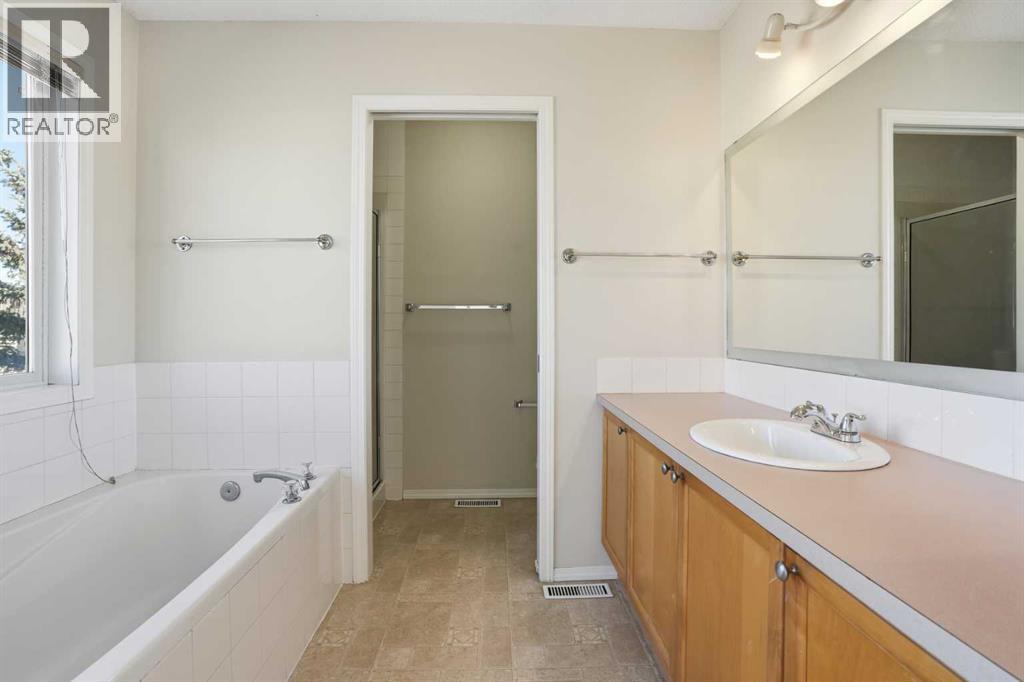 31 Citadel Estates Manor Nw, Calgary, Alberta  T3G 5M6 - Photo 30 - A2266464