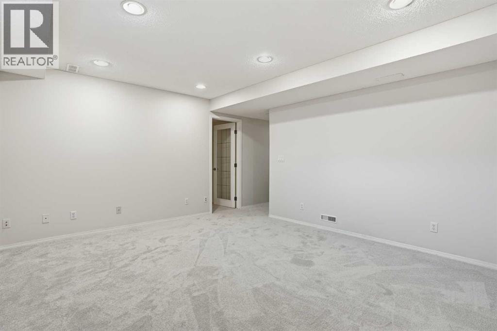 31 Citadel Estates Manor Nw, Calgary, Alberta  T3G 5M6 - Photo 39 - A2266464