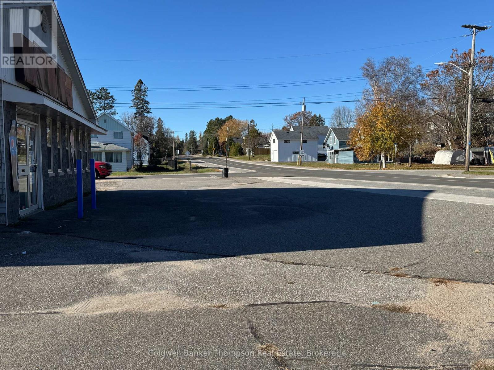 21 Main Street, Sundridge, Ontario  P0A 1Z0 - Photo 2 - X12485861