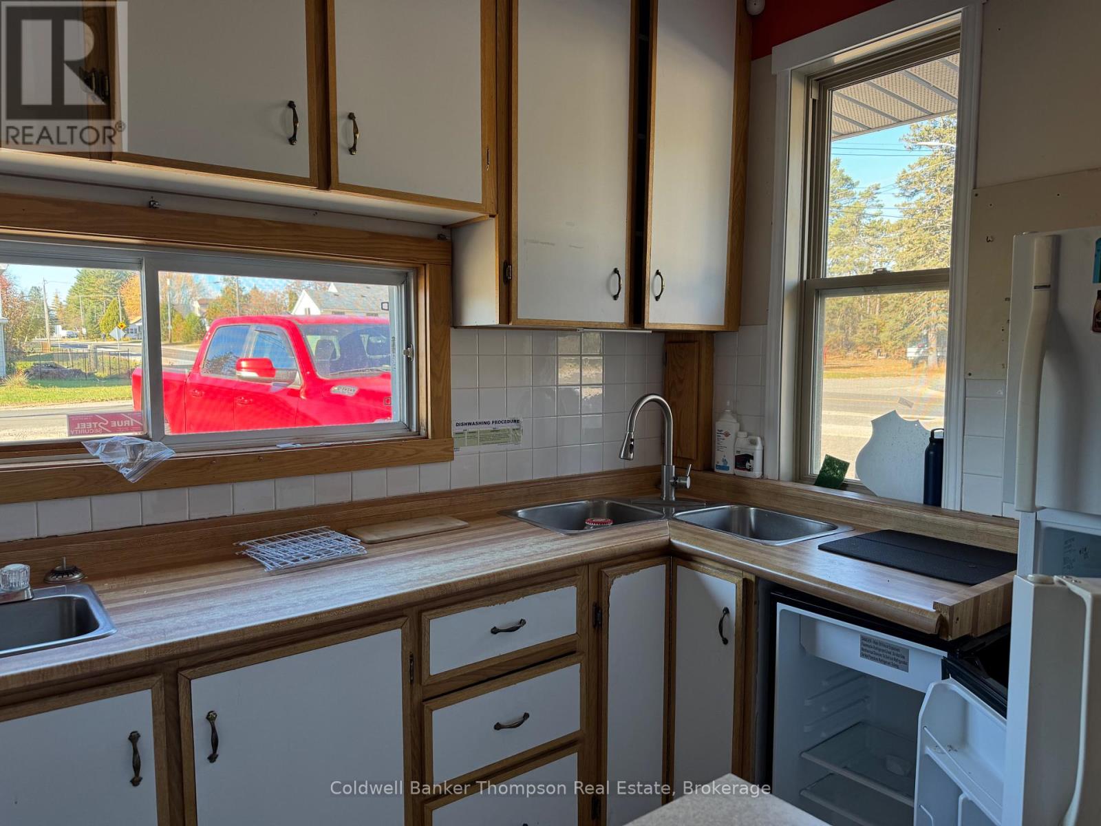 21 Main Street, Sundridge, Ontario  P0A 1Z0 - Photo 7 - X12485861