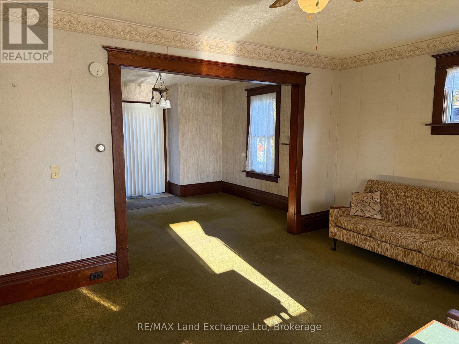 351 Queen Street, North Huron, Ontario  N0M 1H0 - Photo 10 - X12485865