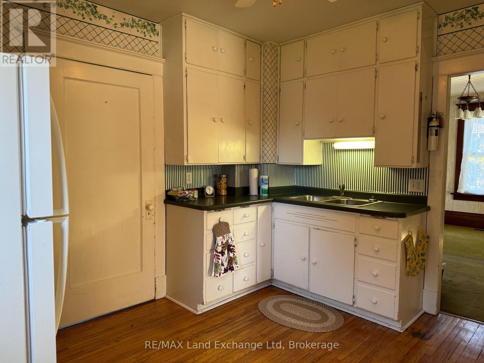 351 Queen Street, North Huron, Ontario  N0M 1H0 - Photo 16 - X12485865