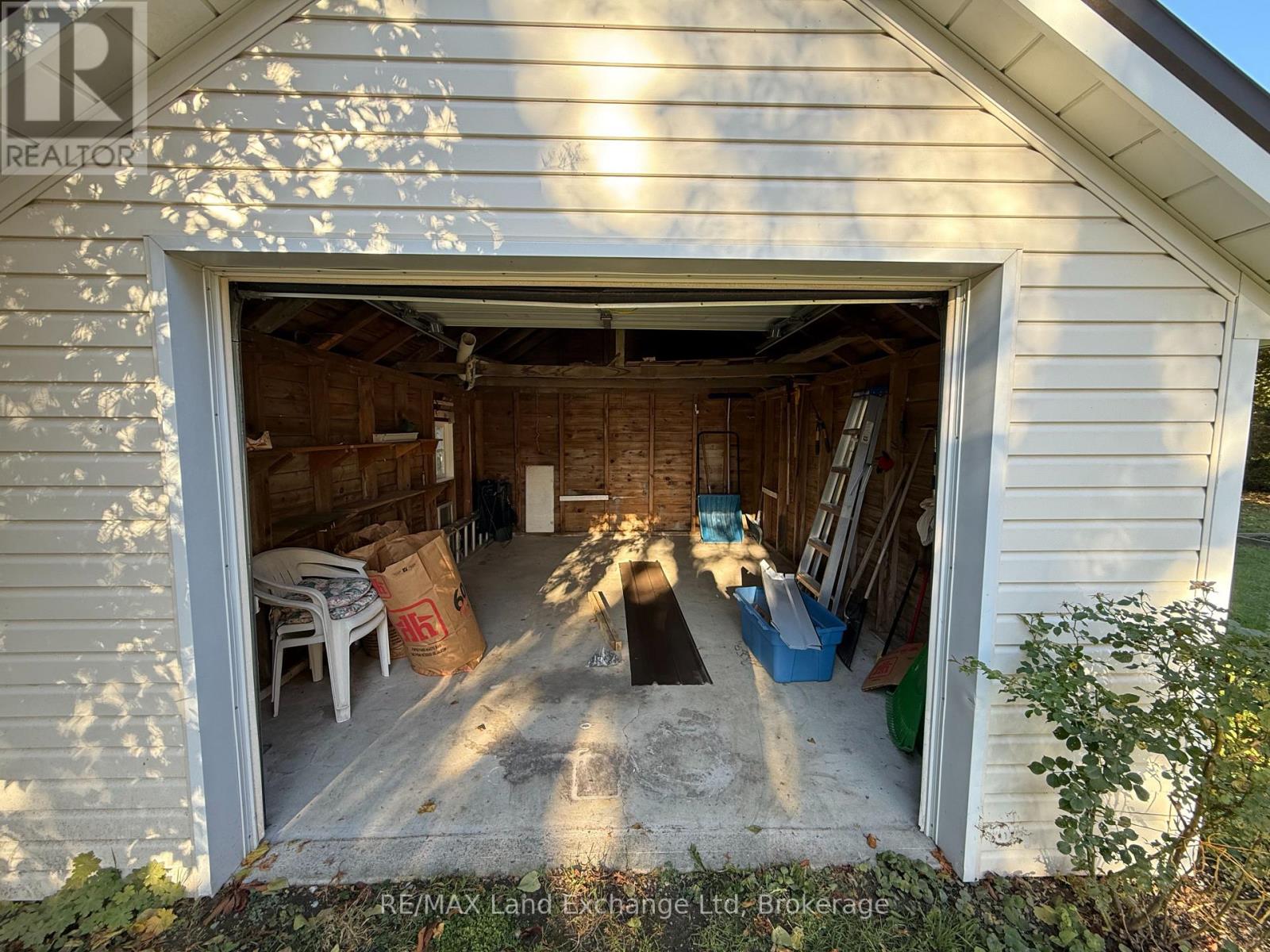 351 Queen Street, North Huron, Ontario  N0M 1H0 - Photo 33 - X12485865