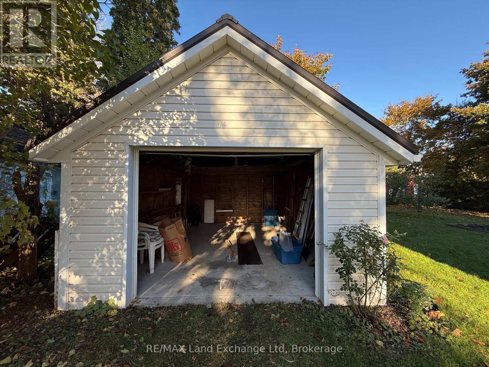 351 Queen Street, North Huron, Ontario  N0M 1H0 - Photo 34 - X12485865