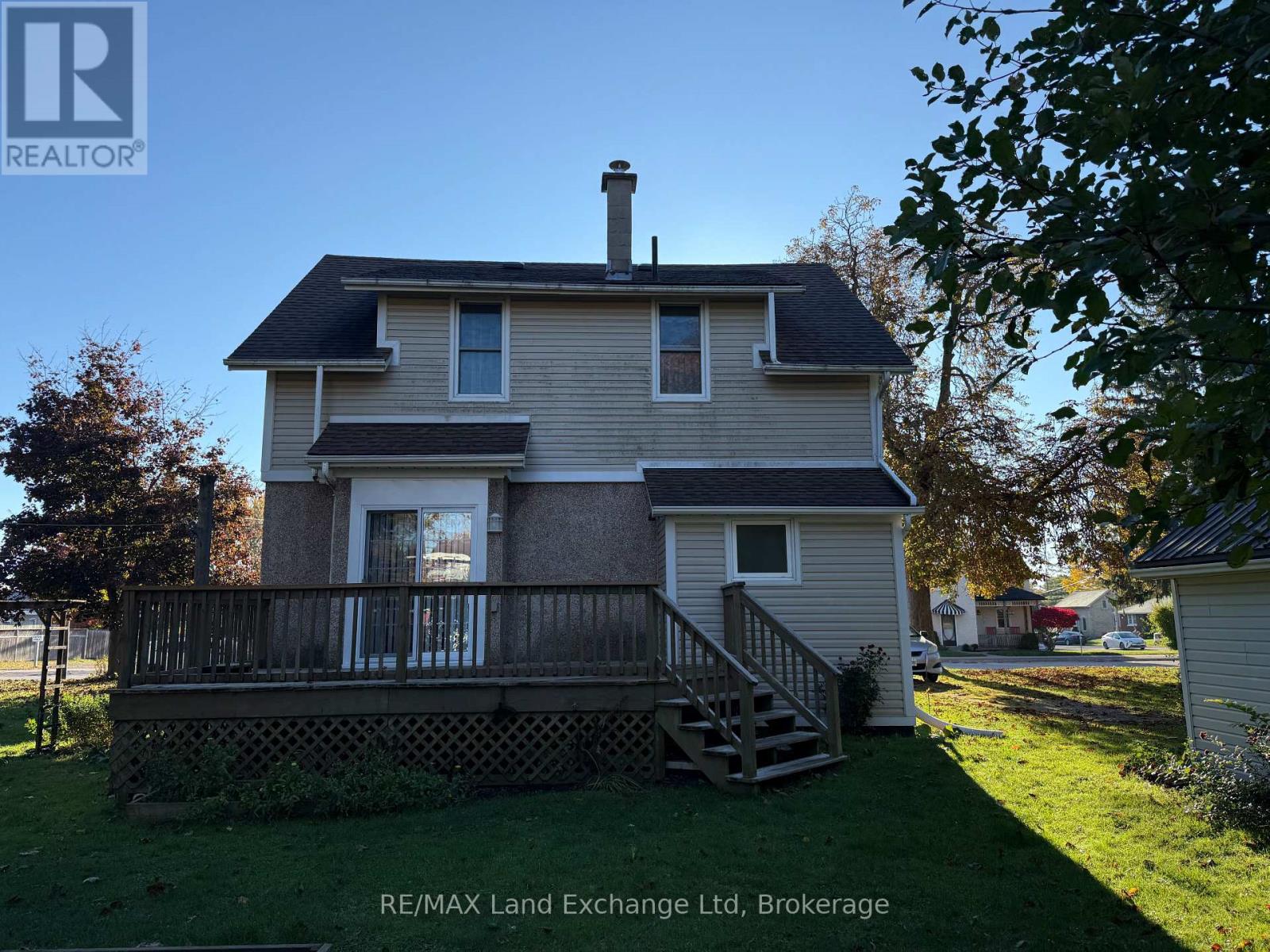 351 Queen Street, North Huron, Ontario  N0M 1H0 - Photo 36 - X12485865