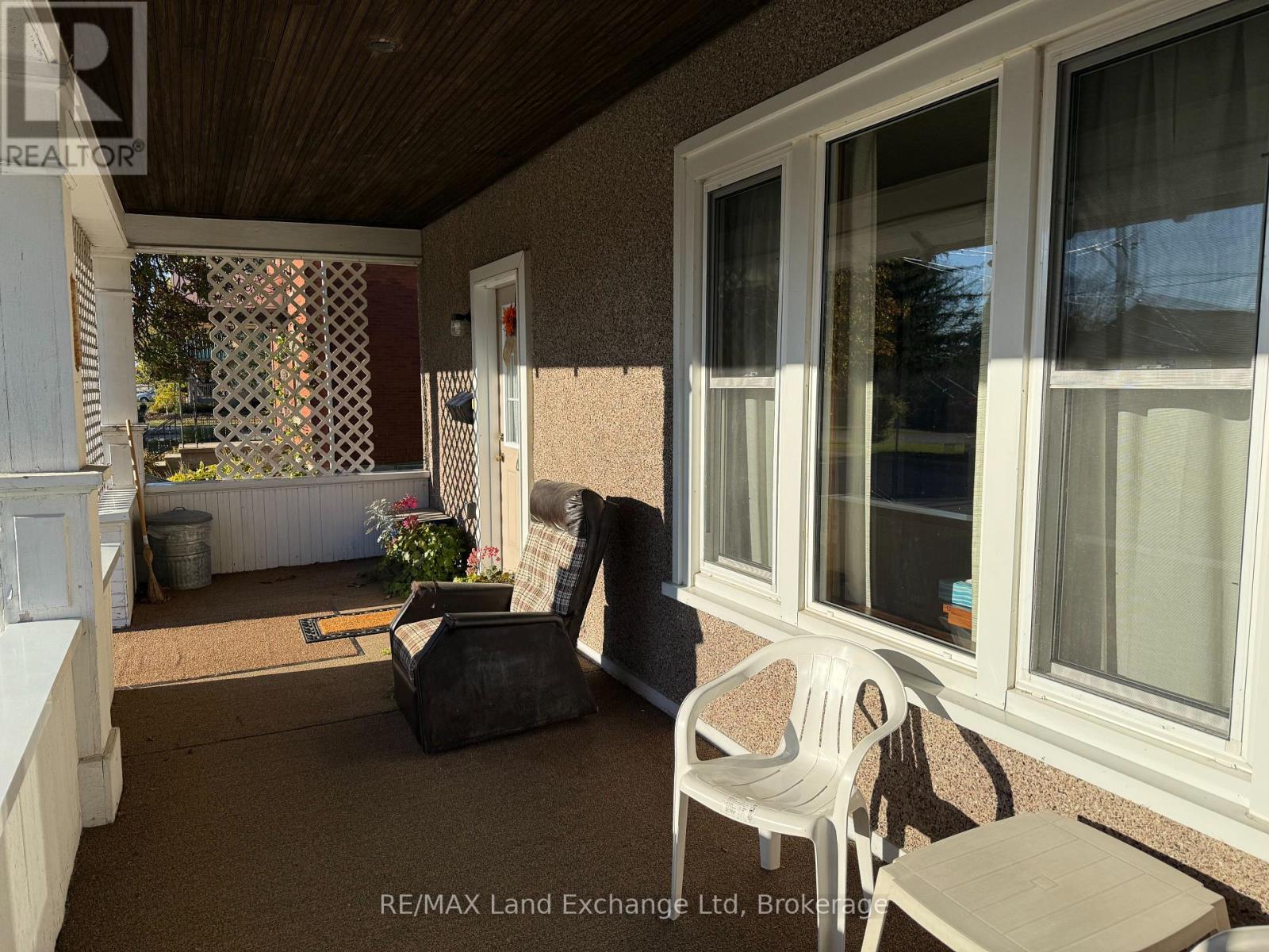 351 Queen Street, North Huron, Ontario  N0M 1H0 - Photo 6 - X12485865