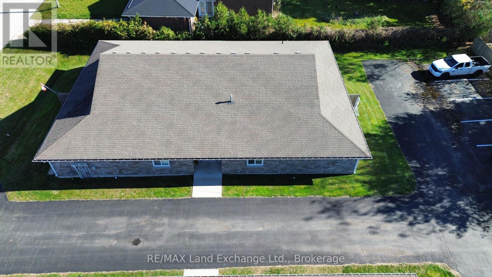 20 Stanley Street, Kincardine, Ontario  N0G 2T0 - Photo 4 - X12485908