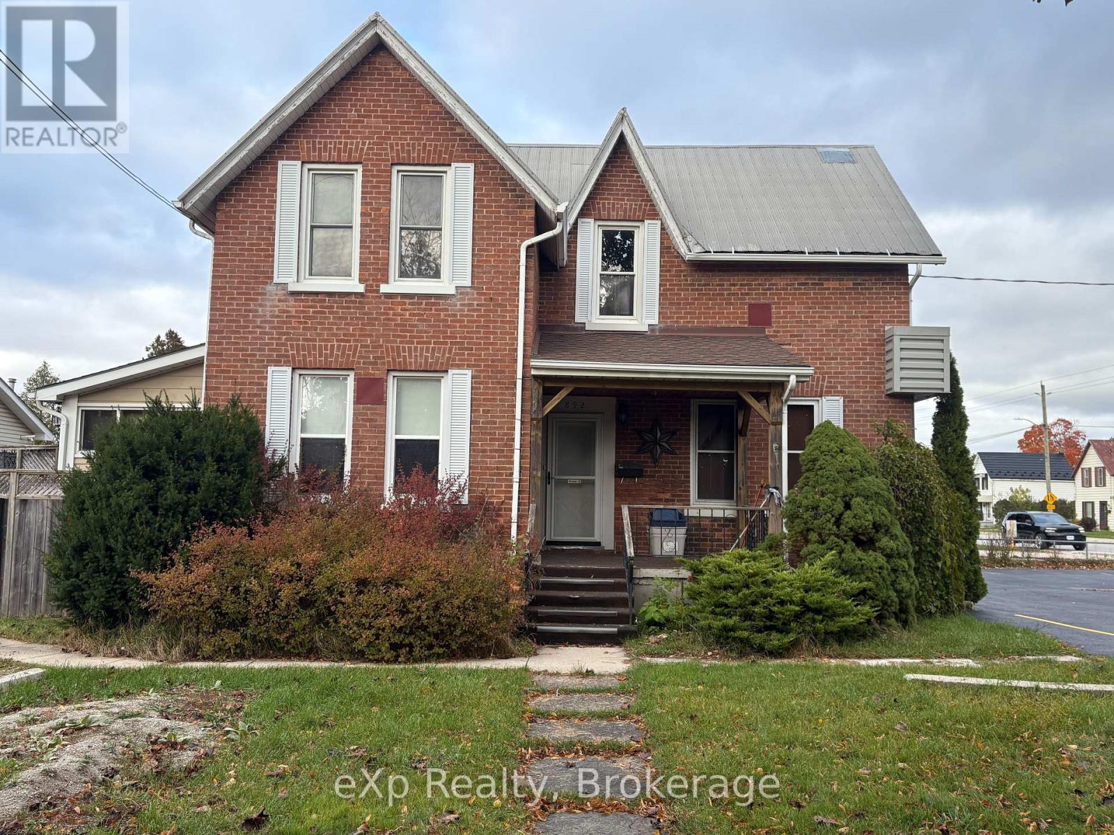 1602 9th Avenue E, Owen Sound, Ontario  N4K 6S2 - Photo 2 - X12485921