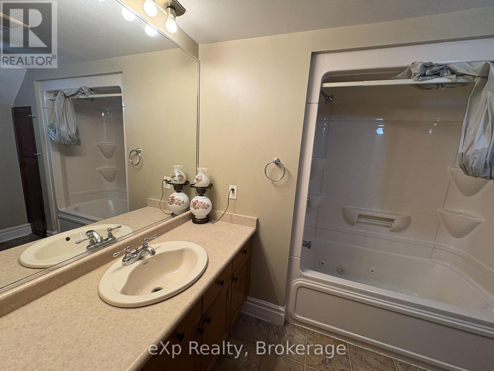 1602 9th Avenue E, Owen Sound, Ontario  N4K 6S2 - Photo 25 - X12485921