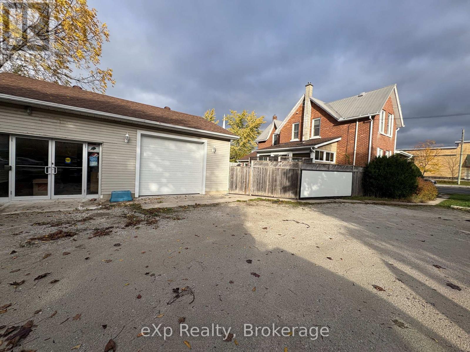 1602 9th Avenue E, Owen Sound, Ontario  N4K 6S2 - Photo 4 - X12485921