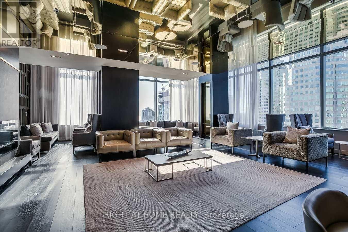 4707 - 88 Scott Street, Toronto, Ontario  M5E 0A9 - Photo 19 - C12485815