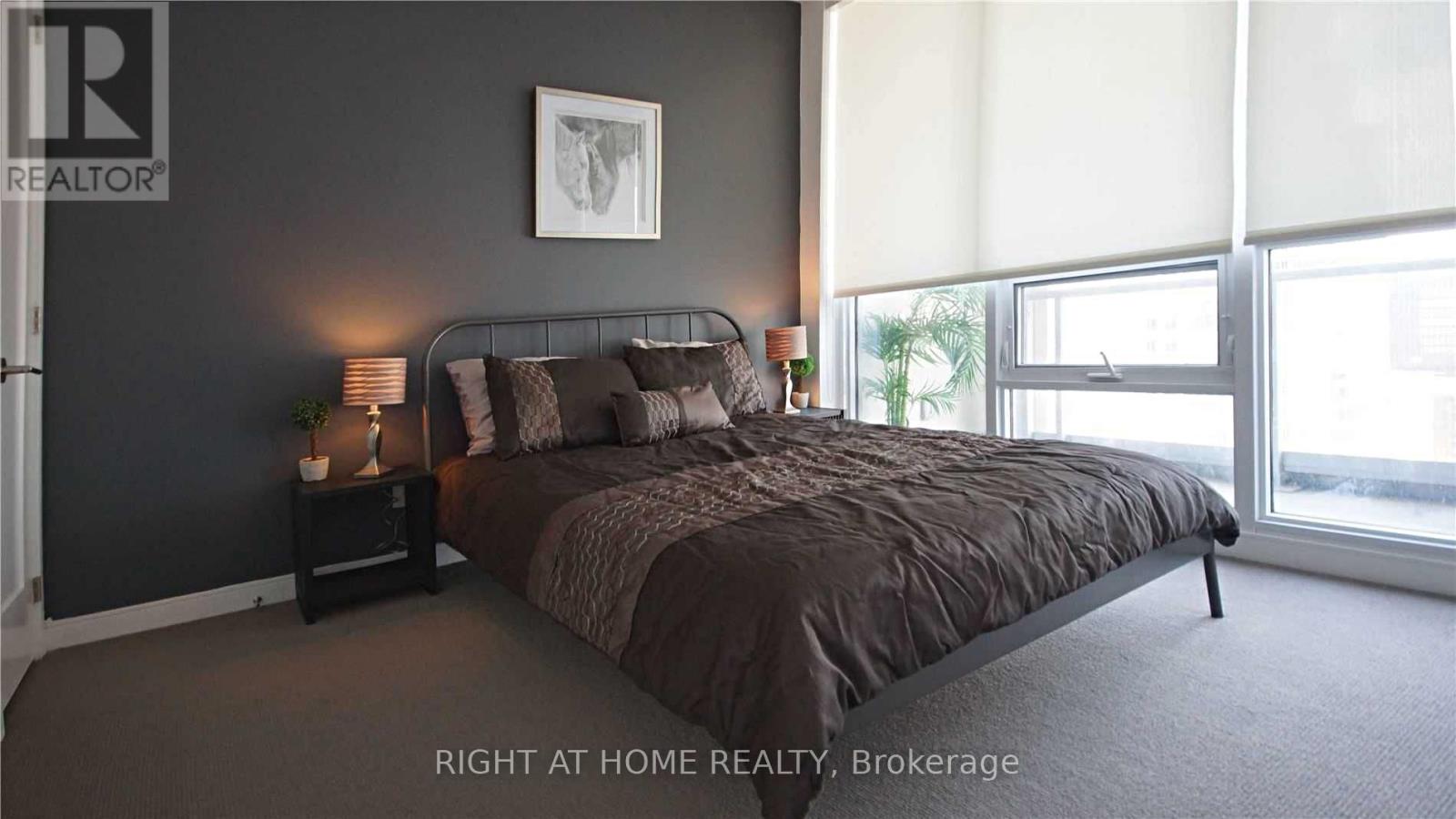 4707 - 88 Scott Street, Toronto, Ontario  M5E 0A9 - Photo 5 - C12485815