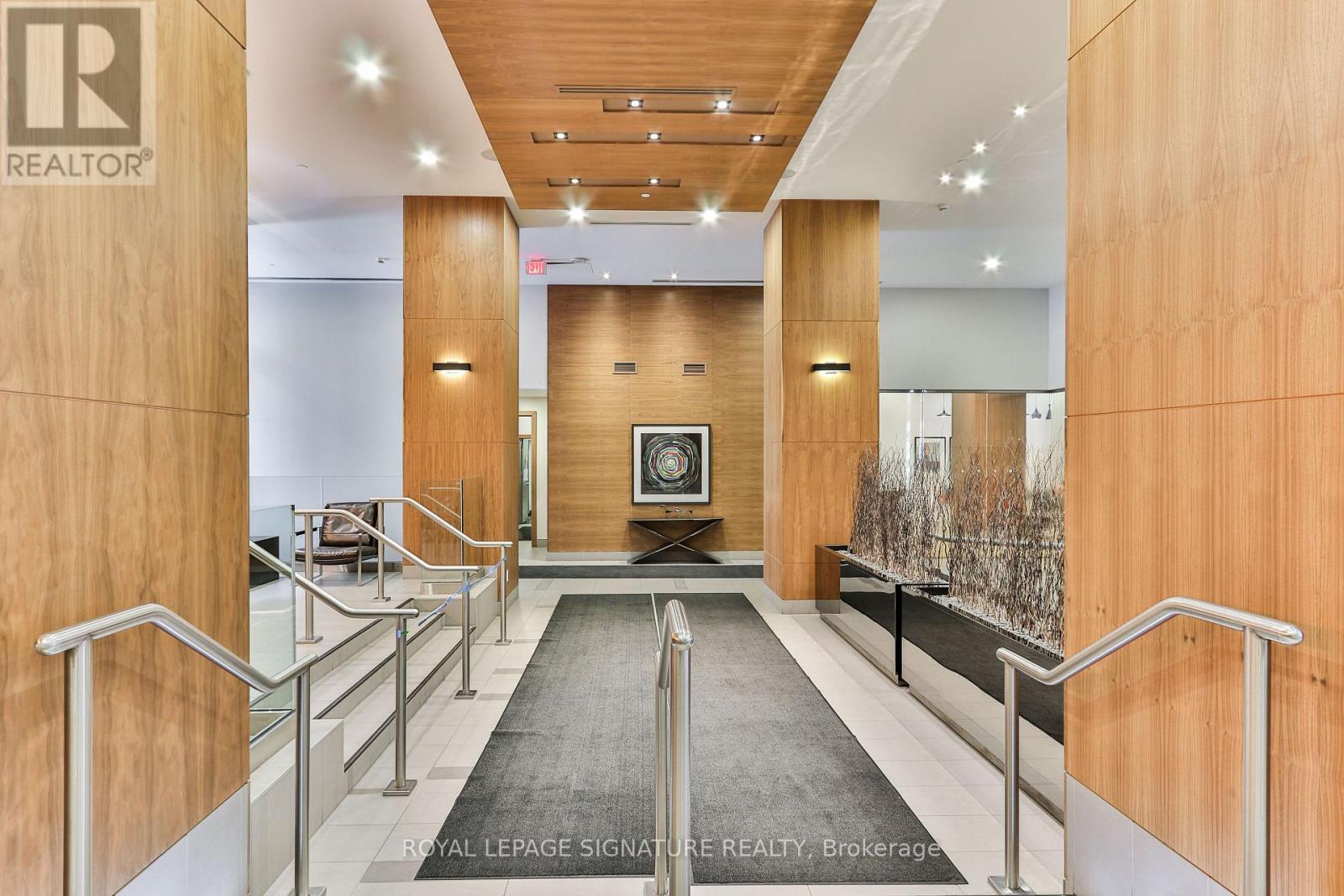 812 - 295 Adelaide Street W, Toronto, Ontario  M5V 1P7 - Photo 3 - C12485835