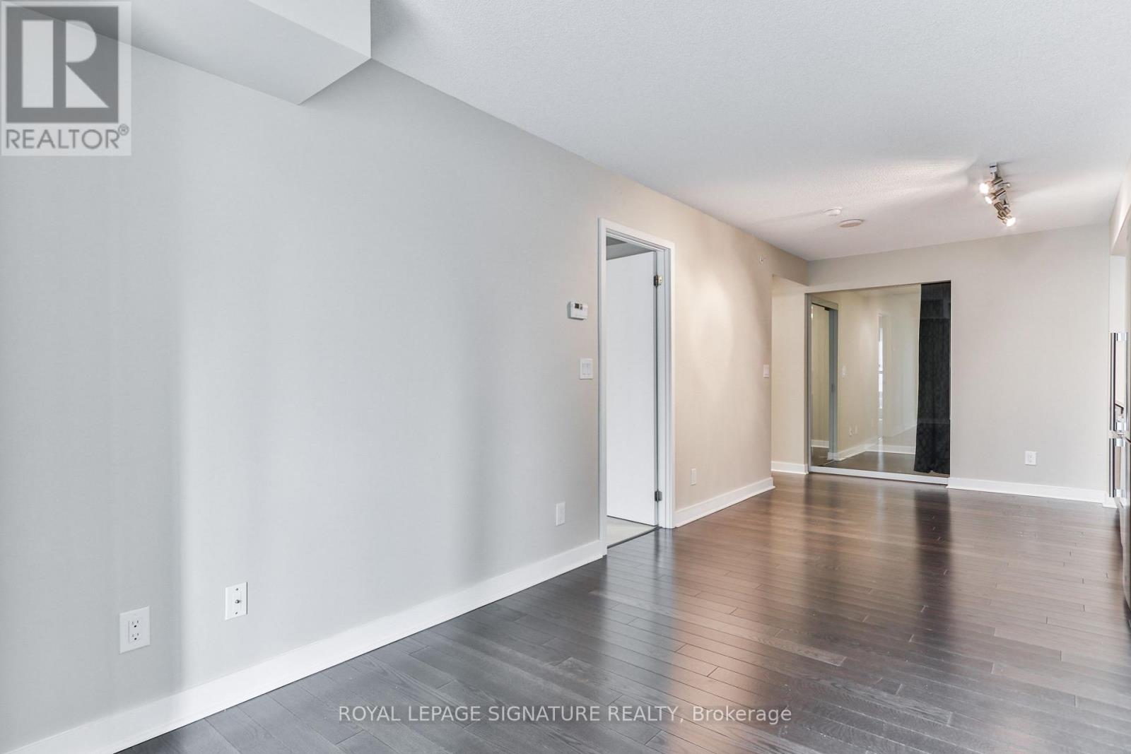 812 - 295 Adelaide Street W, Toronto, Ontario  M5V 1P7 - Photo 8 - C12485835