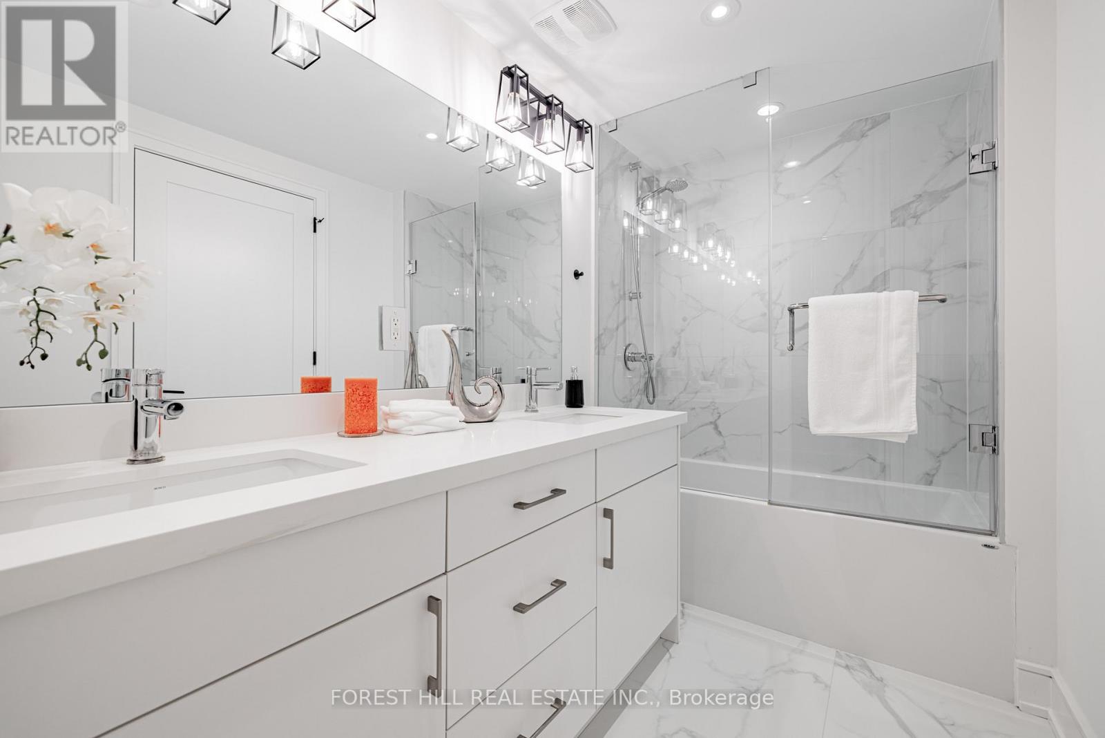 7 Flax Field Lane, Toronto, Ontario  M4G 1Y4 - Photo 22 - C12485848