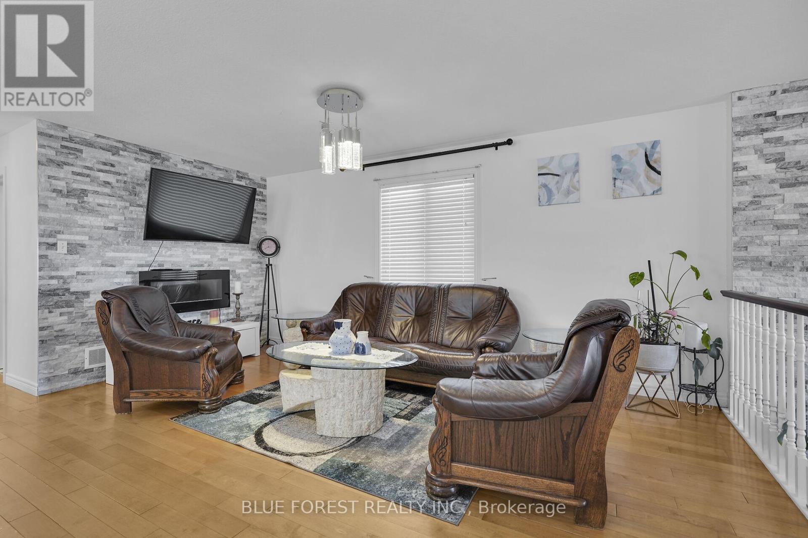 1233 Savannah Drive, London North, Ontario  N5X 4P2 - Photo 11 - X12485905