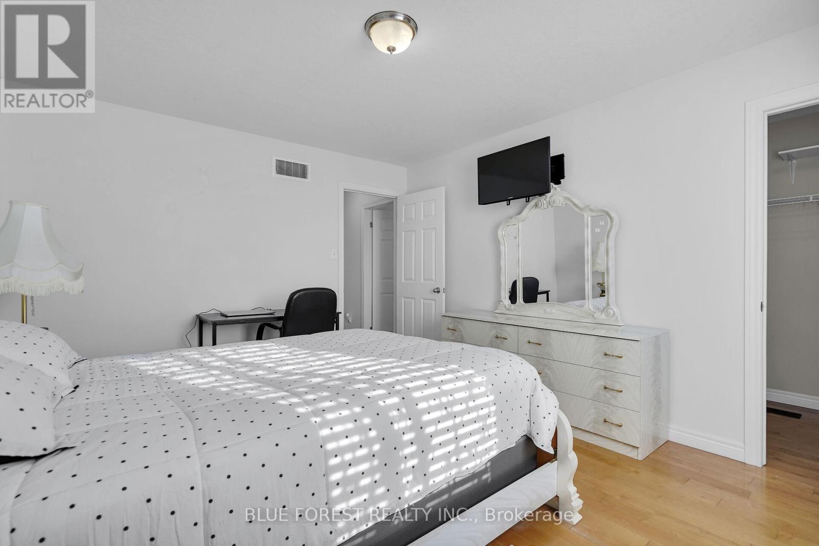 1233 Savannah Drive, London North, Ontario  N5X 4P2 - Photo 25 - X12485905