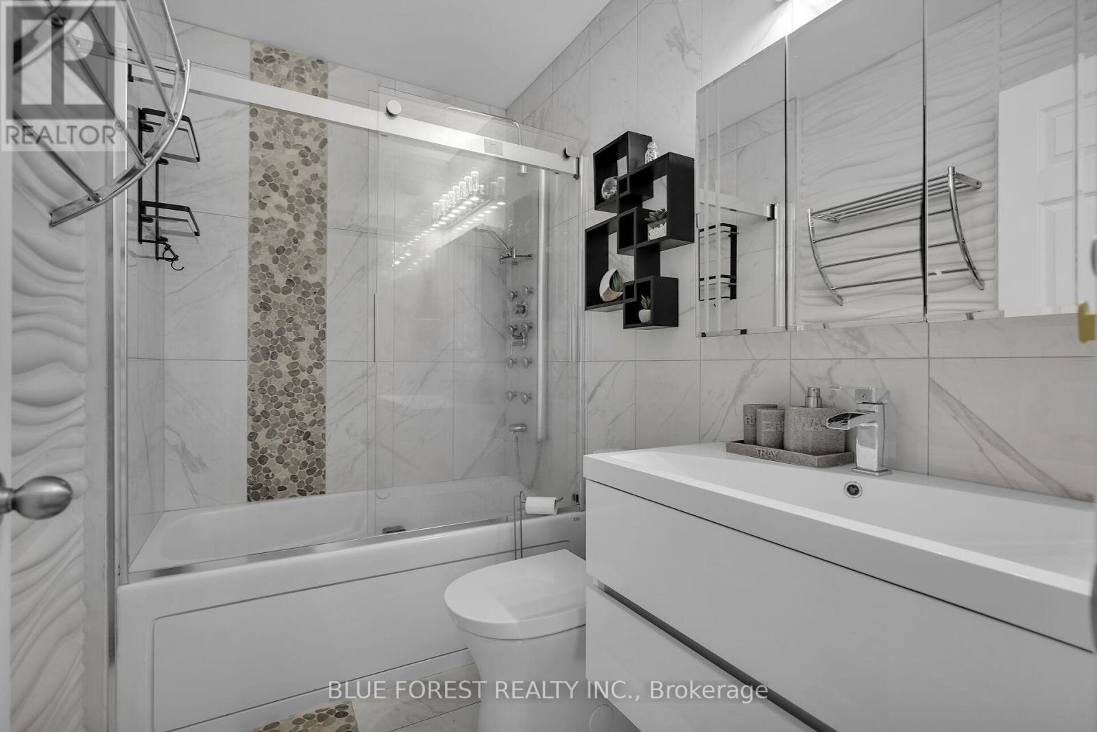 1233 Savannah Drive, London North, Ontario  N5X 4P2 - Photo 29 - X12485905