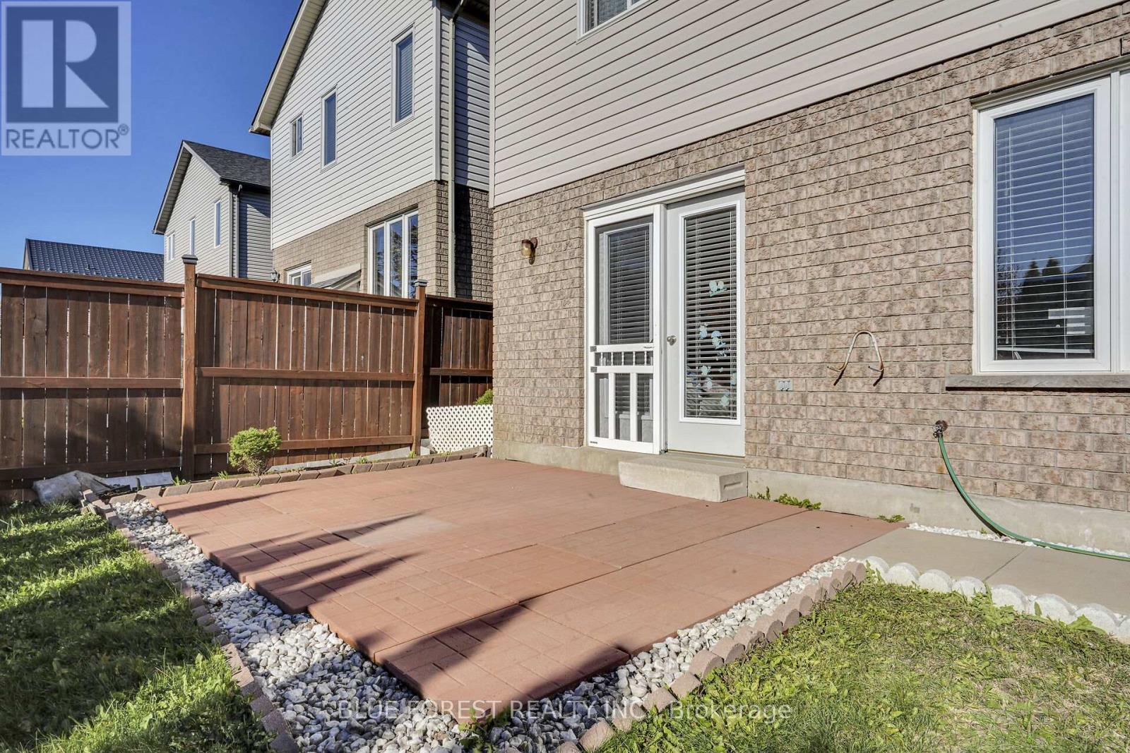 1233 Savannah Drive, London North, Ontario  N5X 4P2 - Photo 37 - X12485905