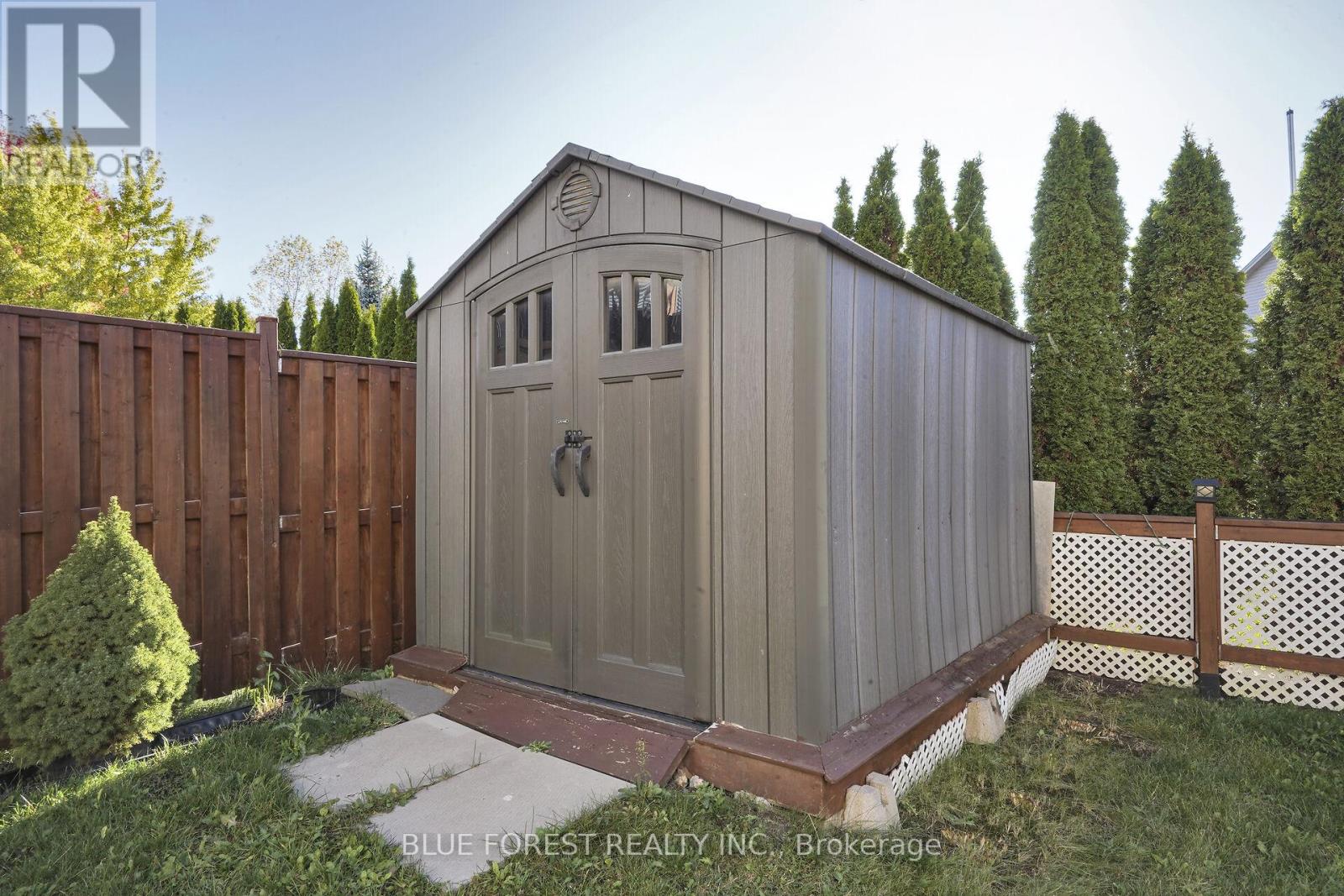 1233 Savannah Drive, London North, Ontario  N5X 4P2 - Photo 40 - X12485905