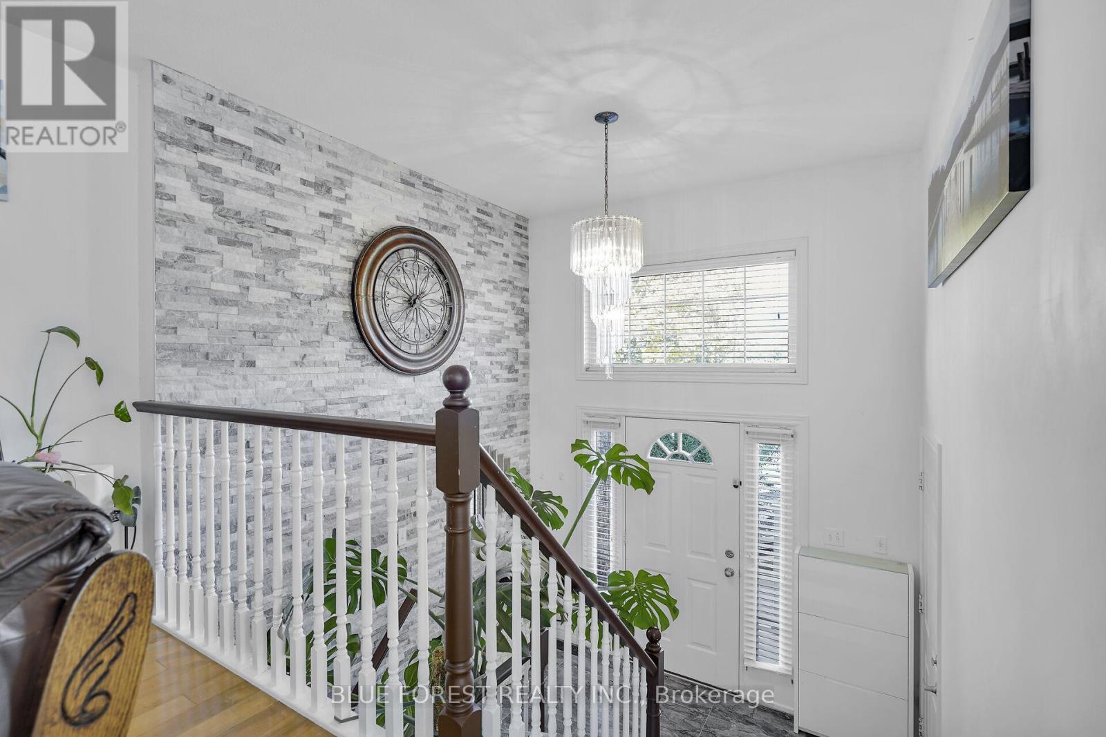 1233 Savannah Drive, London North, Ontario  N5X 4P2 - Photo 9 - X12485905