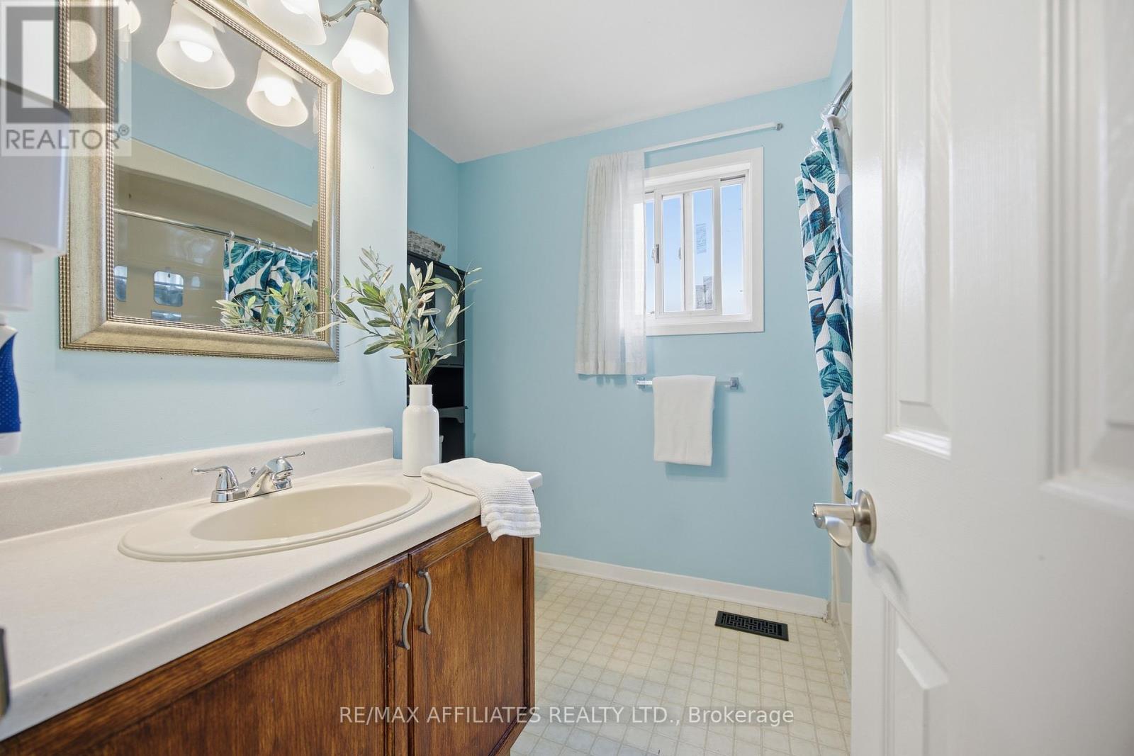 128 Dunham Street, Carleton Place, Ontario  K7C 4M8 - Photo 13 - X12485870