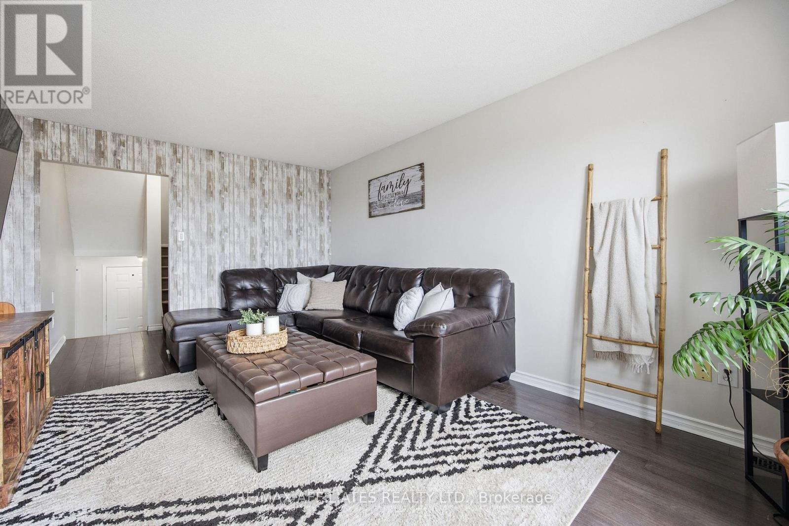 128 Dunham Street, Carleton Place, Ontario  K7C 4M8 - Photo 8 - X12485870