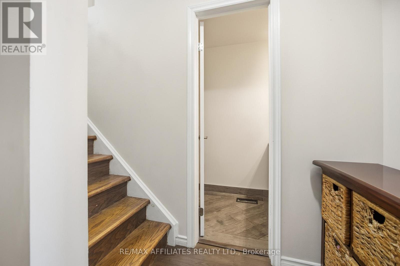 128 Dunham Street, Carleton Place, Ontario  K7C 4M8 - Photo 9 - X12485870