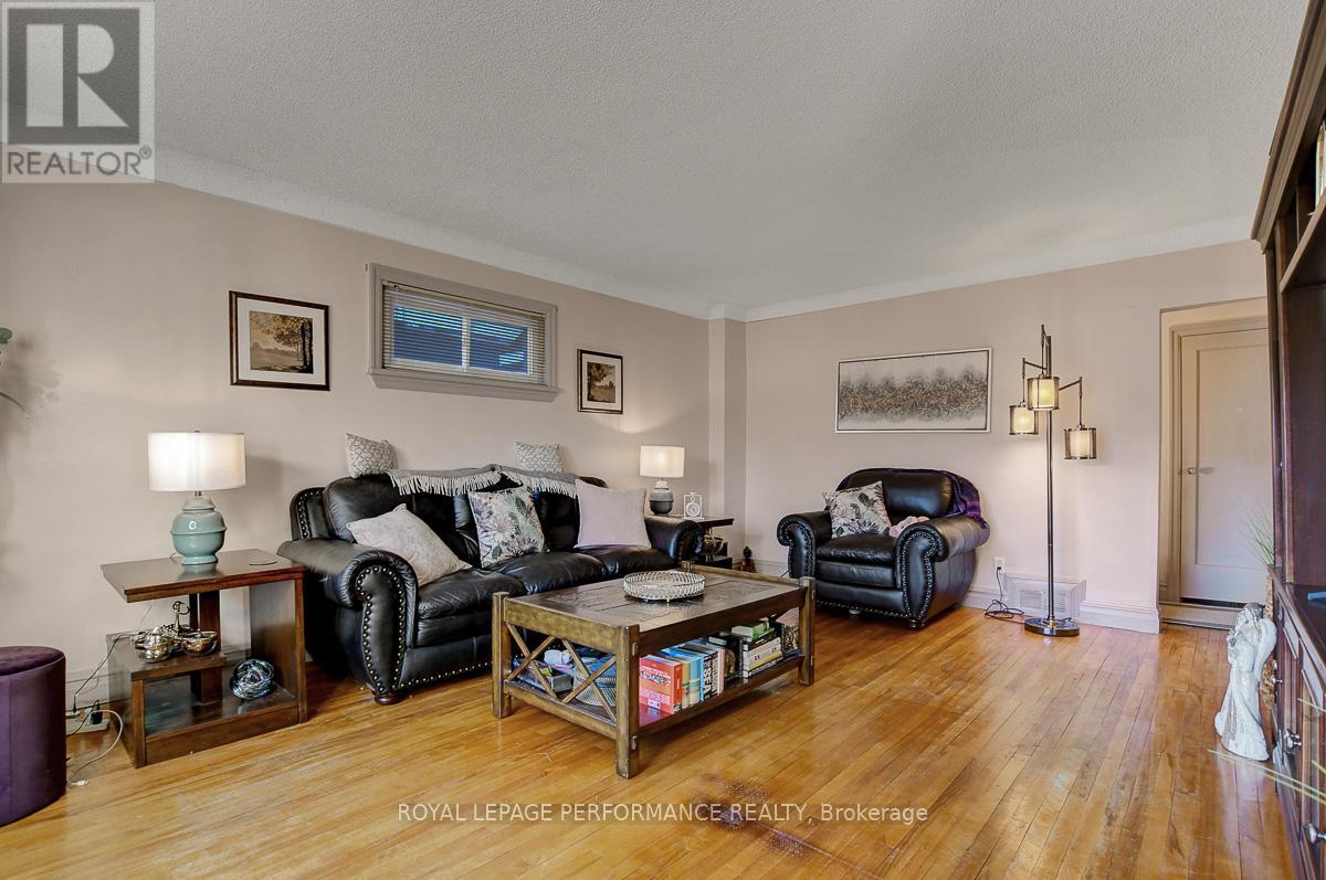 103 Glynn Avenue, Ottawa, Ontario  K1K 1S7 - Photo 4 - X12485968