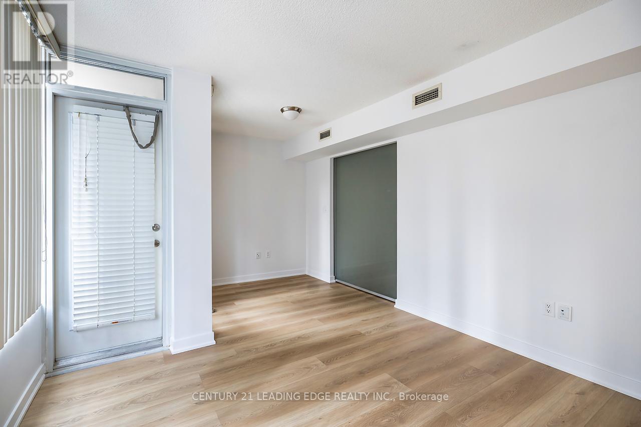 318 - 15 Brunel Court, Toronto, Ontario  M5V 3Y6 - Photo 17 - C12467548