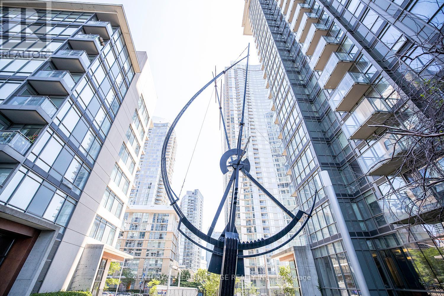 318 - 15 Brunel Court, Toronto, Ontario  M5V 3Y6 - Photo 6 - C12467548