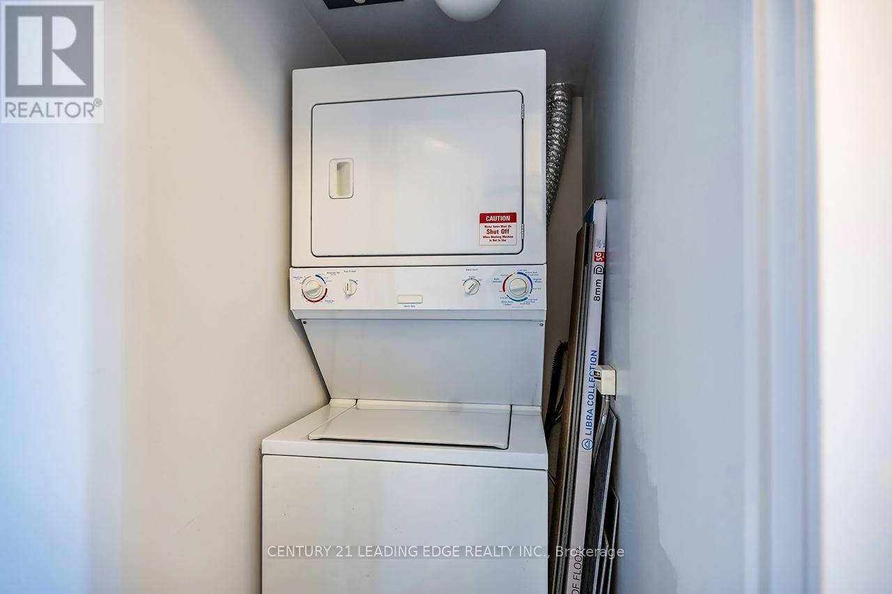 318 - 15 Brunel Court, Toronto, Ontario  M5V 3Y6 - Photo 7 - C12467548