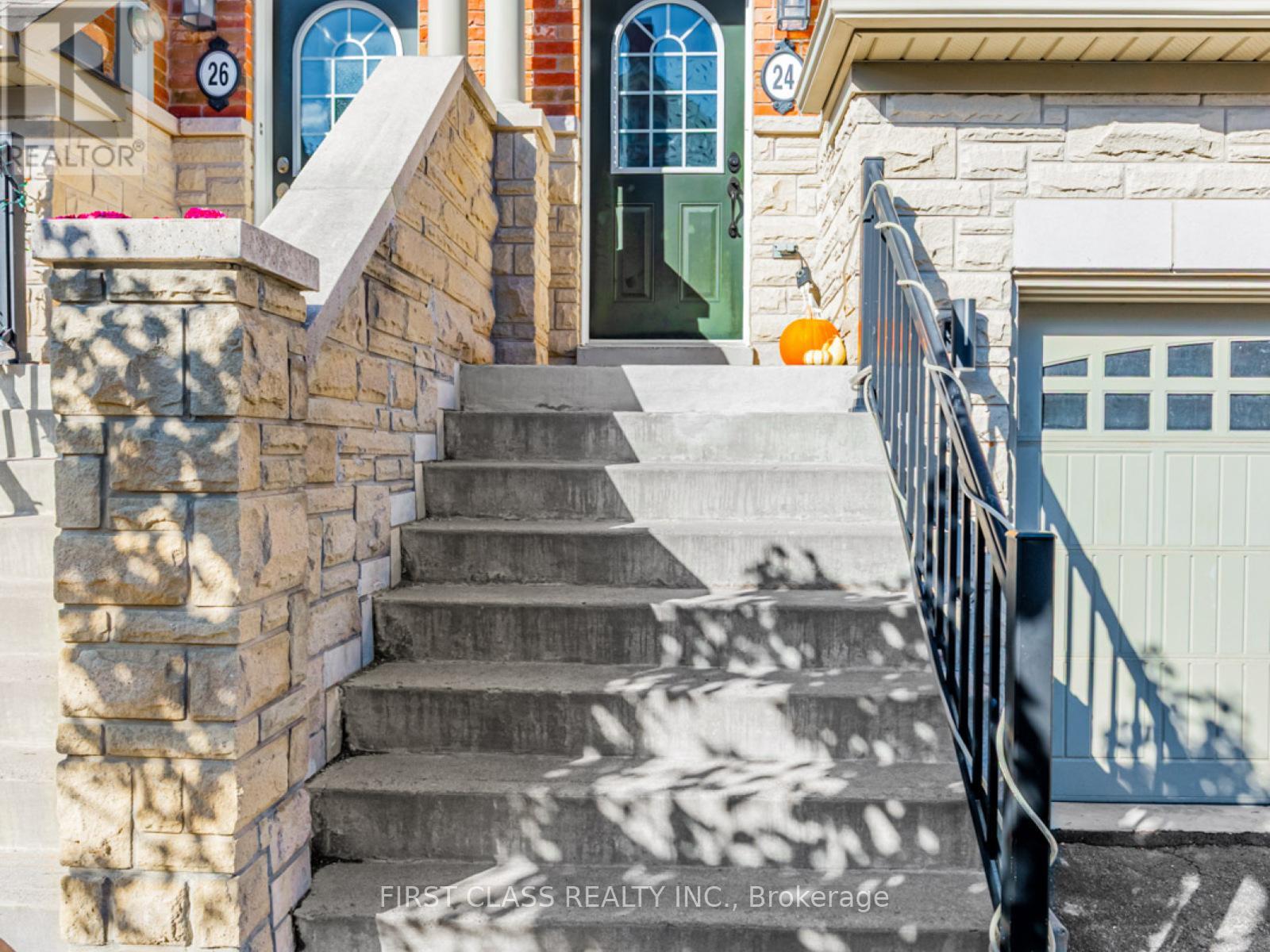 24 Golden Spruce Lane, Vaughan, Ontario  L6A 0J6 - Photo 2 - N12485787