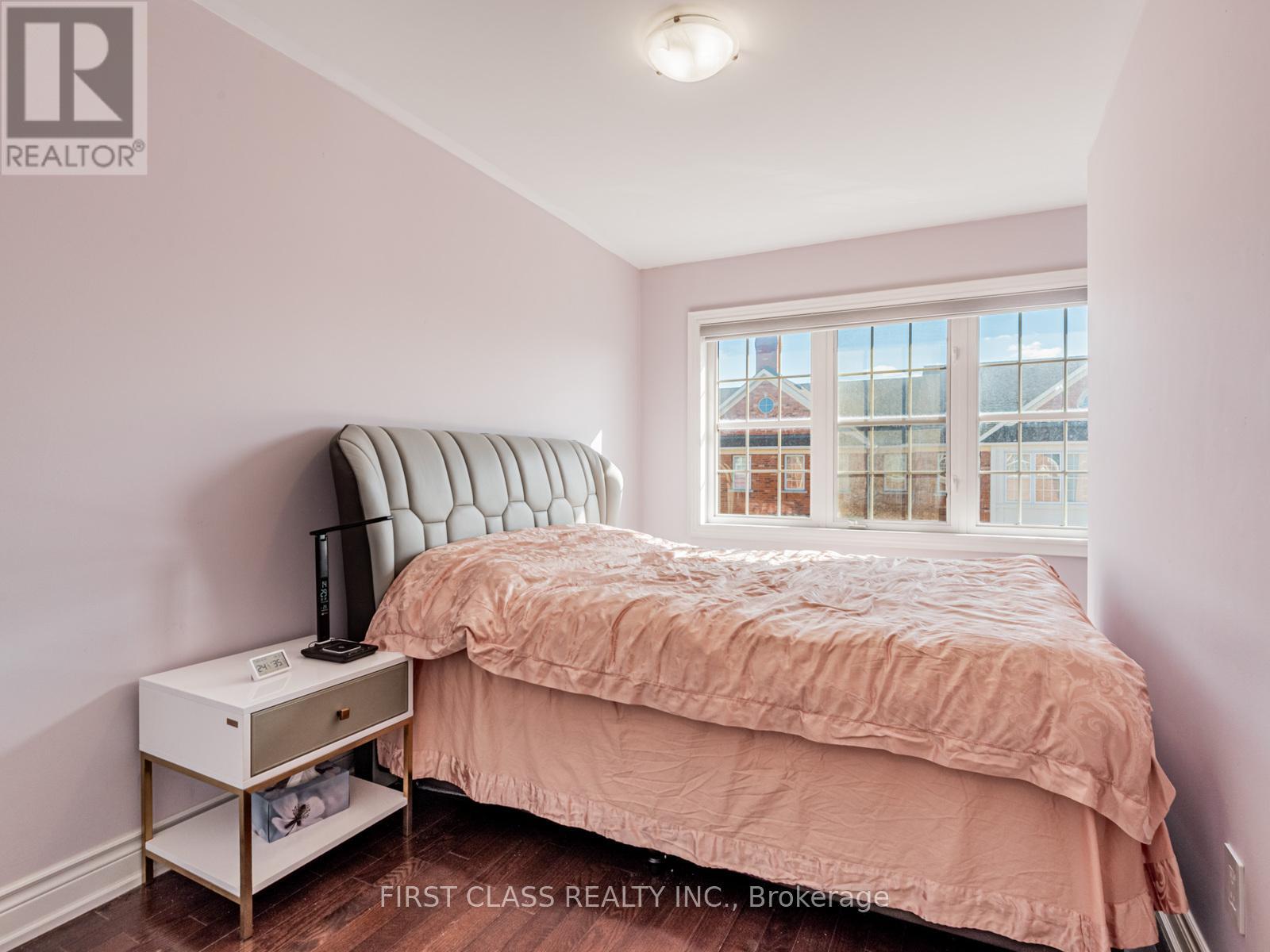 24 Golden Spruce Lane, Vaughan, Ontario  L6A 0J6 - Photo 23 - N12485787