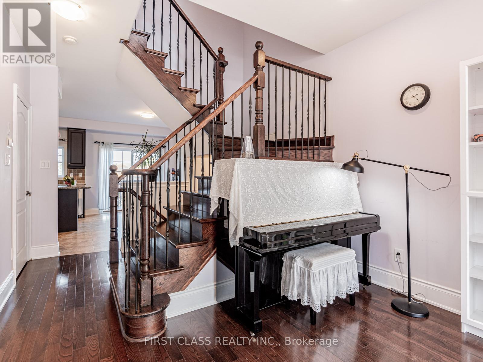 24 Golden Spruce Lane, Vaughan, Ontario  L6A 0J6 - Photo 6 - N12485787