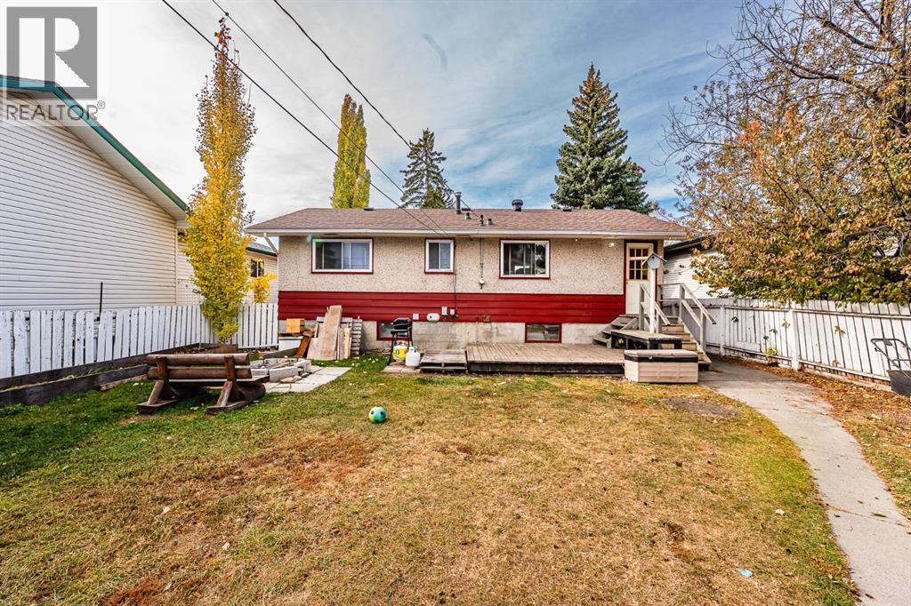 4524 73 Street Nw, Calgary, Alberta  T3B 2M4 - Photo 2 - A2267336