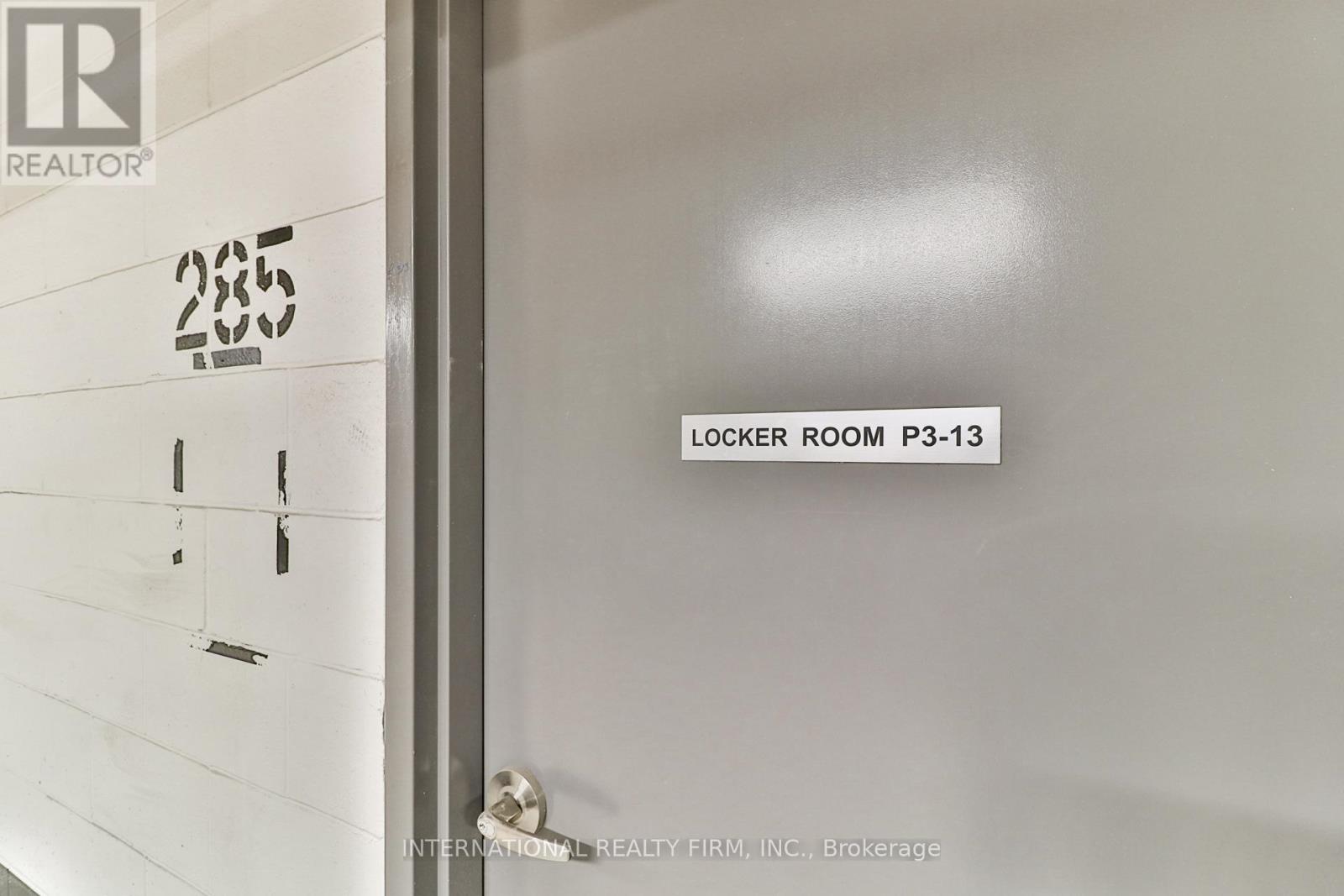 Lph10 - 3700 Highway 7, Vaughan (Vaughan Corporate Centre), Ontario  L4L 0G8 - Photo 3 - N12485810