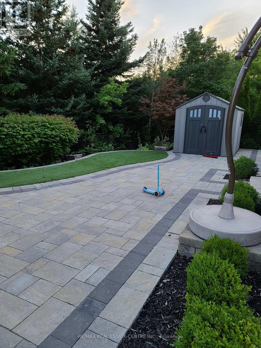 Upper Portion - 9 Belleville Drive, Brampton, Ontario  L6P 1V7 - Photo 25 - W12457672