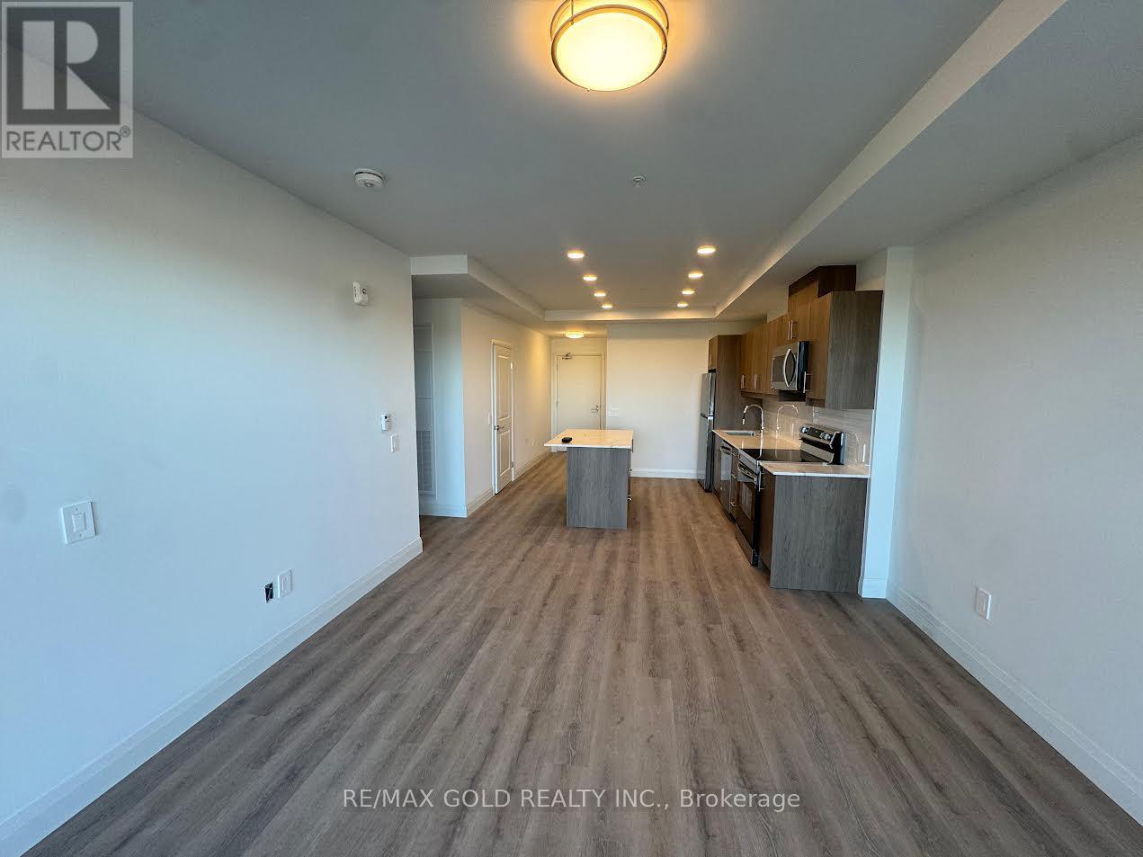 303 - 1333 Weber Street E, Kitchener, Ontario  N2A 1C2 - Photo 2 - X12484610