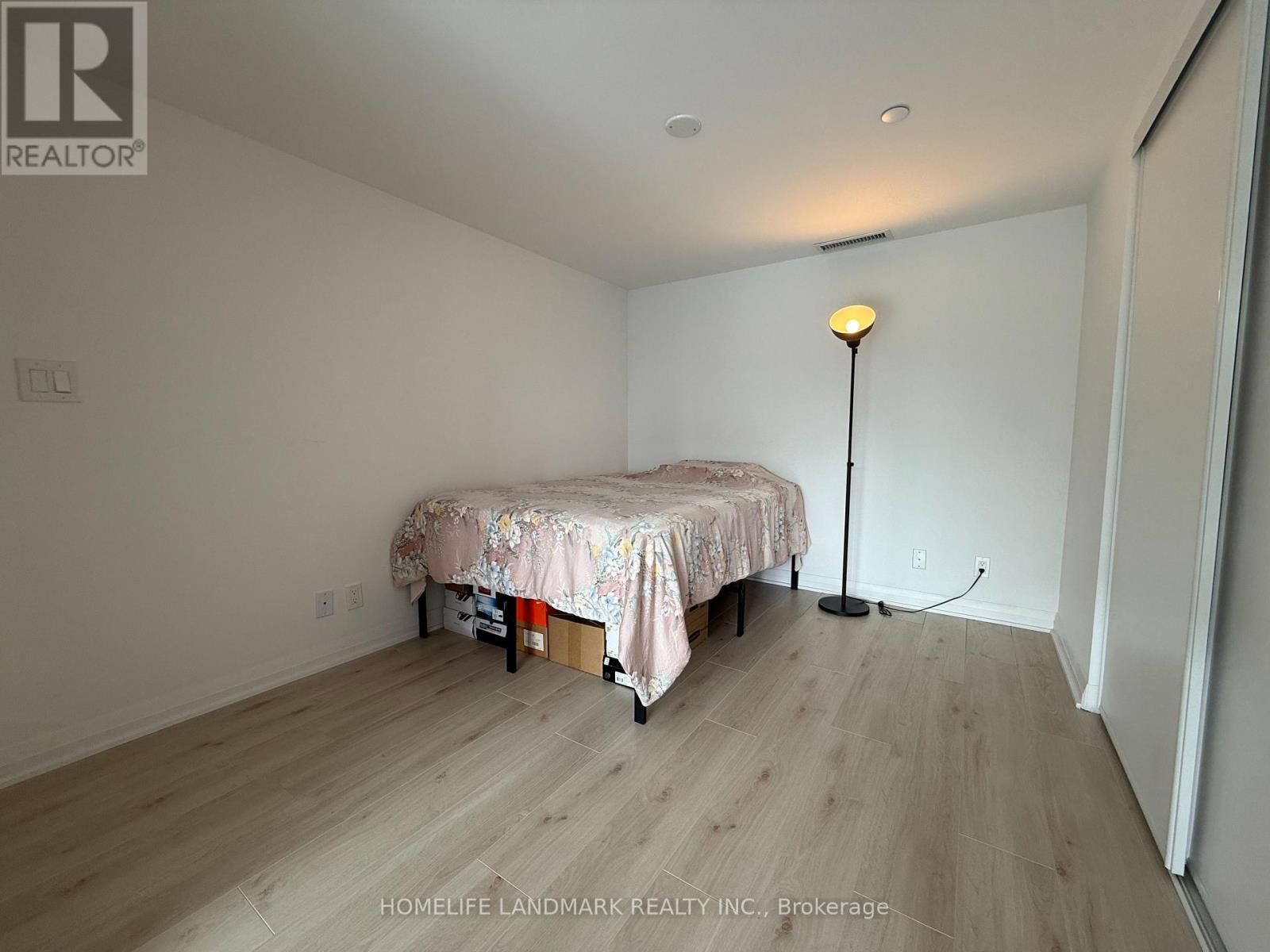 411 - 99 Foxbar Road, Toronto, Ontario  M4V 2G5 - Photo 12 - C12471946