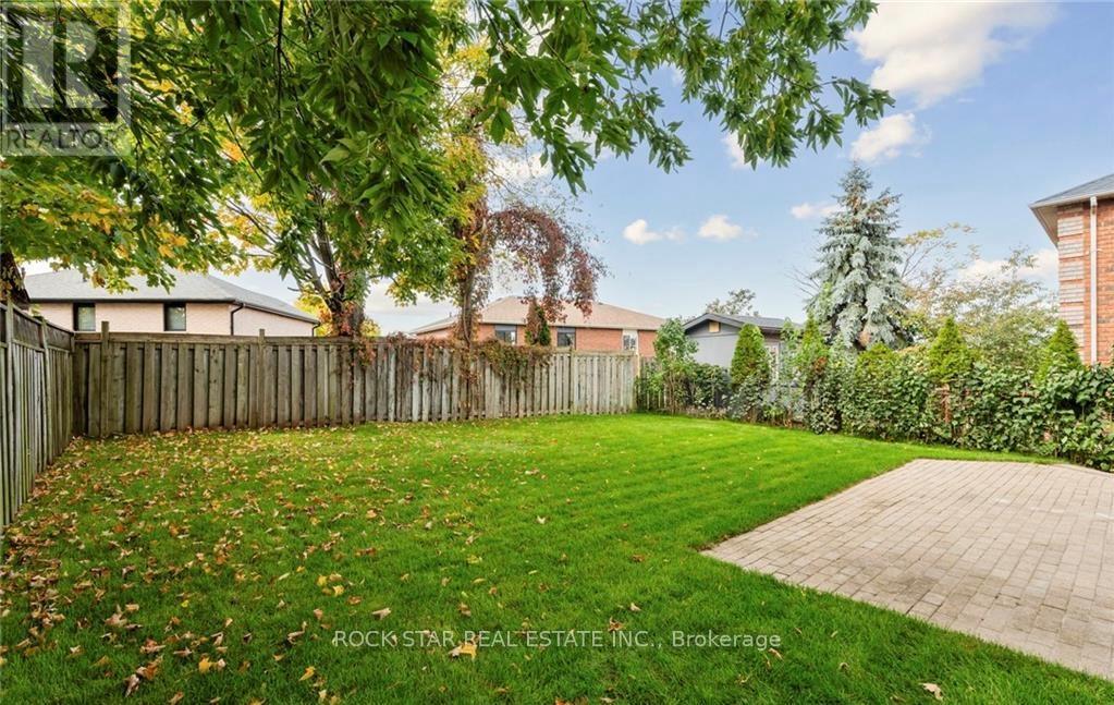 8 Ginger Drive, Barrie (Holly), Ontario  L4N 9Z2 - Photo 18 - S12485808